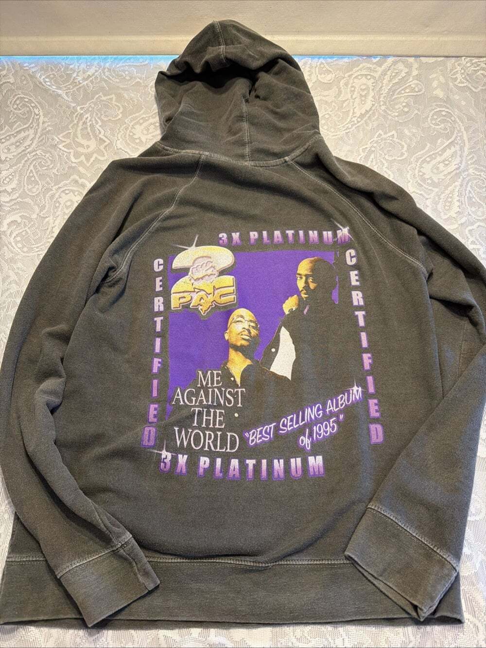 TUPAC “Me Against The World”Hoodie Hip Hop G-Funk Streetwear Grunge Skater L